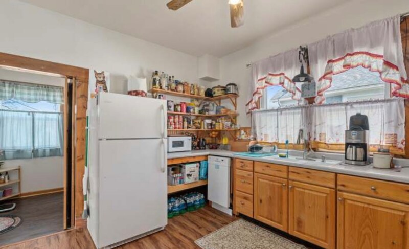 Building Photo - 111 21st St