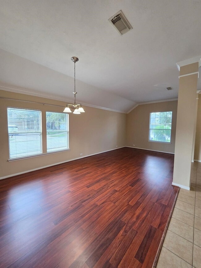 Building Photo - 12827 Benton Park Ln