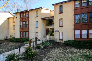 Building Photo - 9633 Whiteacre Rd