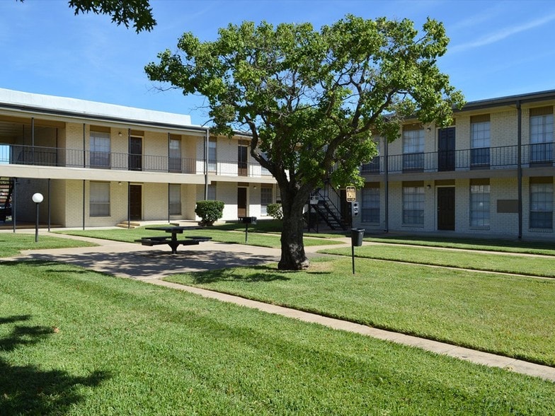 Century Plaza 33003310 E Rancier Ave Killeen TX 76543 Apartment Finder