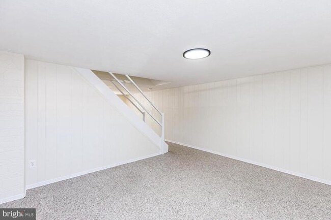 Building Photo - 1117 Circle Dr