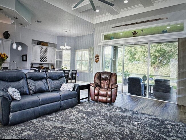 Building Photo - 887 Clear Lake Dr