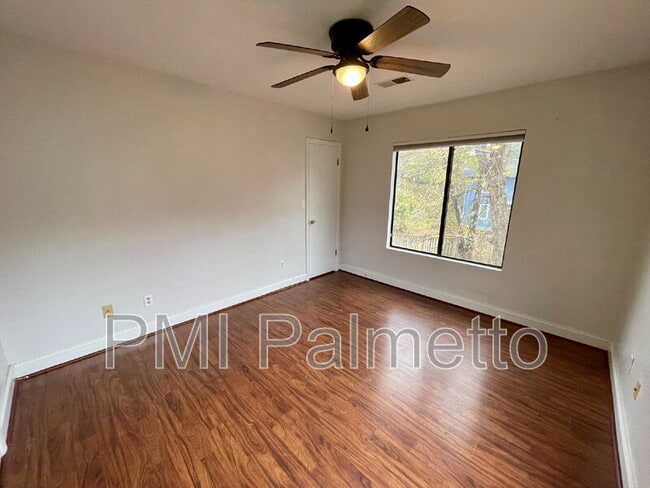 Building Photo - 229 Windsor Point Rd