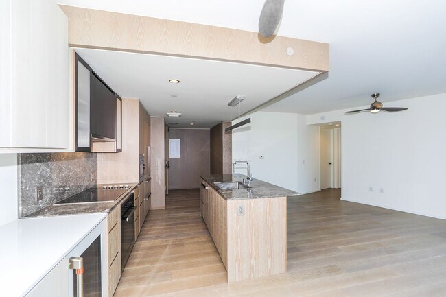 Building Photo - KOULA 2b2b1pkg Ready to Move In!