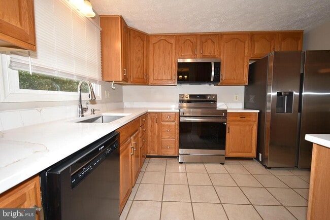 Building Photo - 7045 MacBeth Way