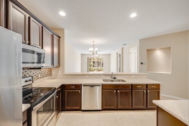 Building Photo - Beautiful 3/2 in desirable Stoneridge!