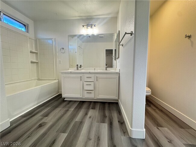 Building Photo - 6339 W Silver Ribbon Ct