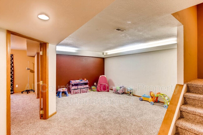 Building Photo - 906 Richmond Dr