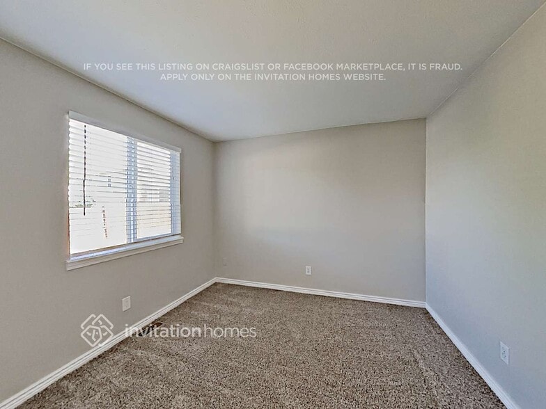 Building Photo - 3869 S Uravan St