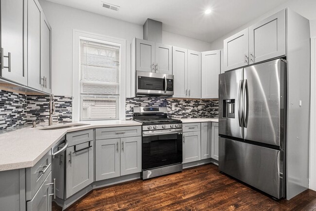 Building Photo - 3904 N Whipple St