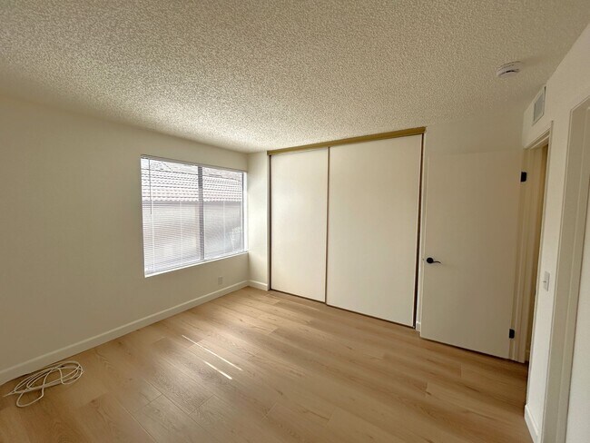 Building Photo - 85 COUNTRY MILE RD POMONA 91766 (2 BED / 2...