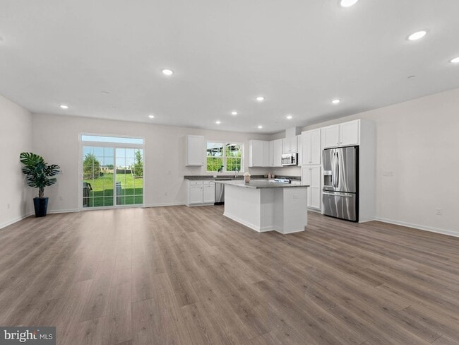 Building Photo - 202 Thompson Dr