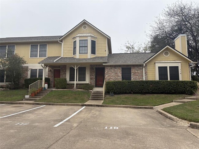 Building Photo - 11901 Swearingen Dr