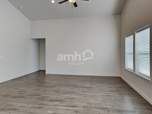 Building Photo - 16903 Bethany Ave