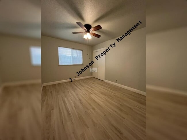 Building Photo - Beautifully Updated 3BR Home in the Heart of Manteca – Move-In Ready!