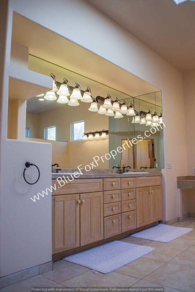 Building Photo - 6190 N Cadena De Montanas