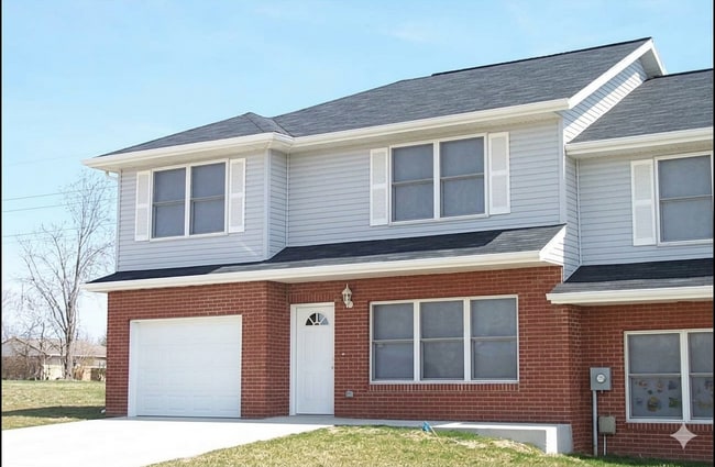 Building Photo - 3881 S Cramer Cir