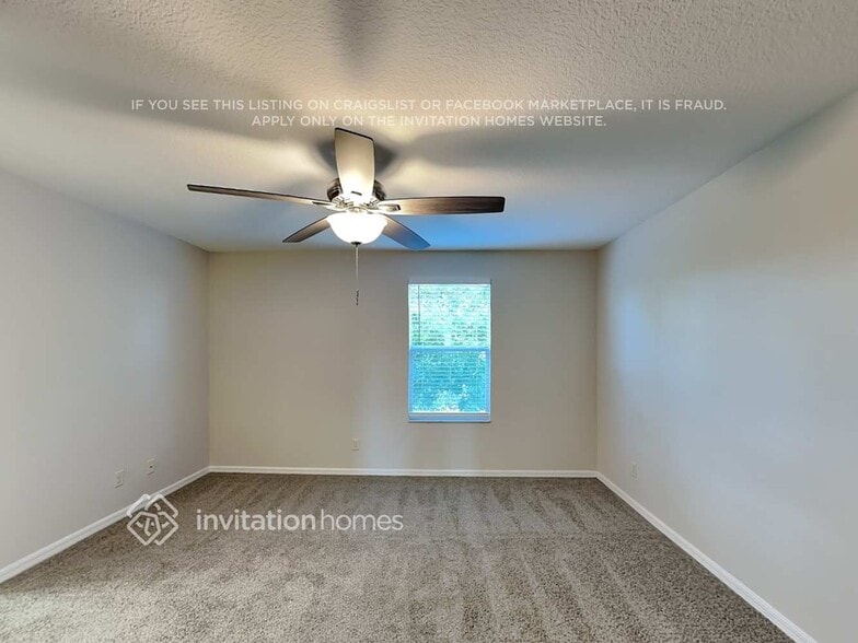 Building Photo - 4004 11th St E