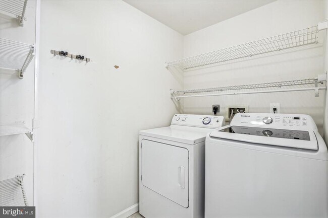 Building Photo - 8360 Hunter Murphy Cir