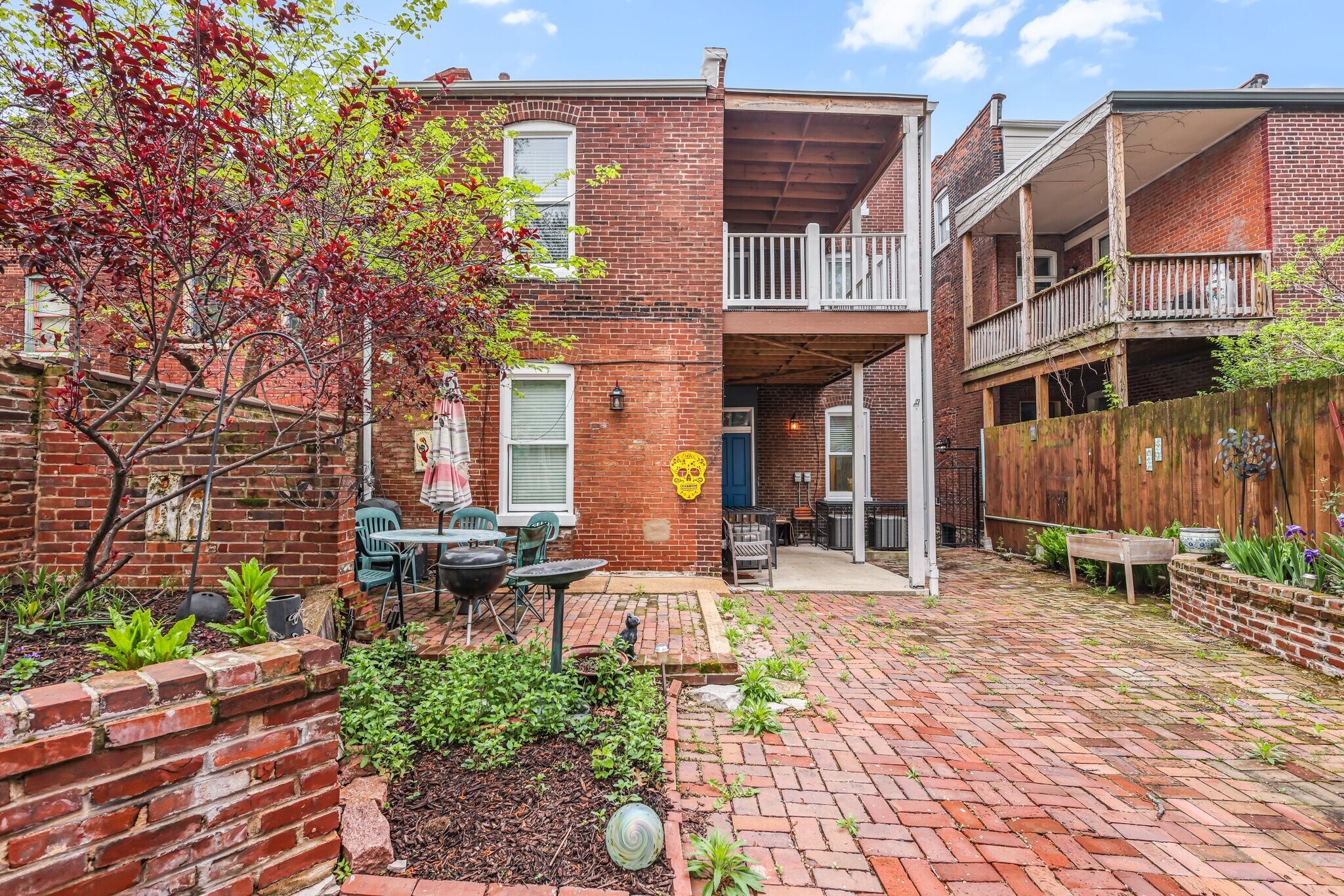 Building Photo - 2111 Menard St