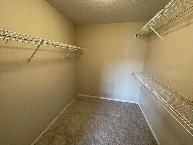 Building Photo - Fantastic Main Level Condo w/Garage, Patio...