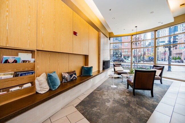 Building Photo - 150 W Superior St