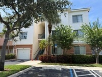 Building Photo - 9208 Myrtlewood Cir W