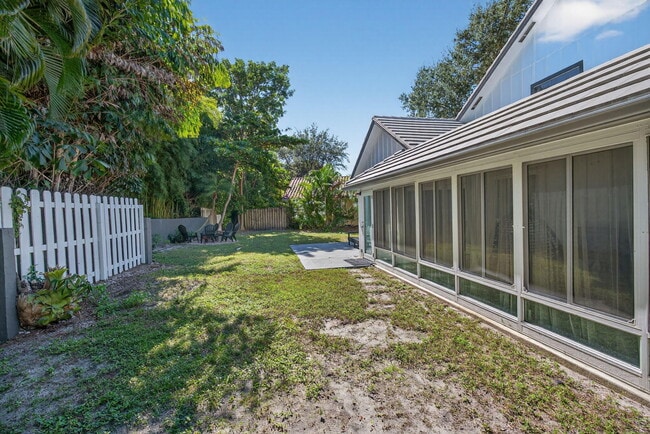 Building Photo - 2606 Monaco Terrace