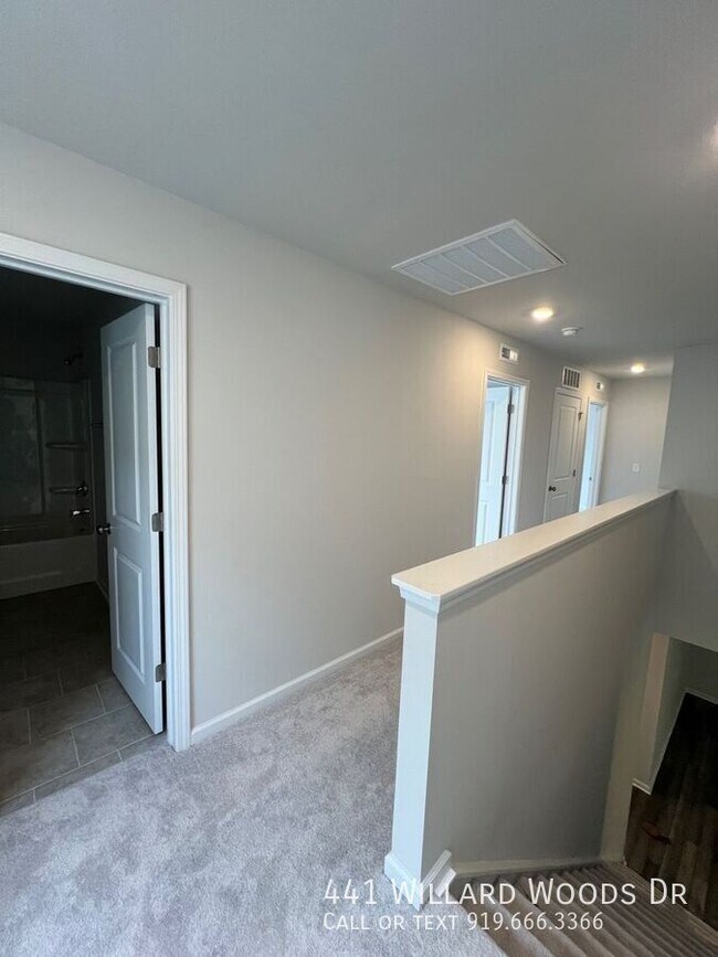 Building Photo - 441 Willard Wds Dr