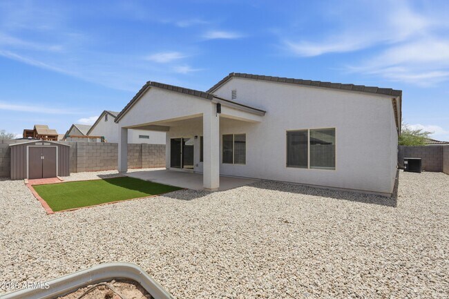 Building Photo - 1692 W Aztec Dr