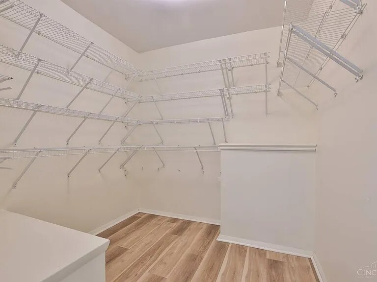 Building Photo - 2911 Robertson Ave