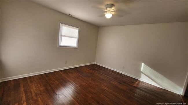 Building Photo - 209 E 15th St