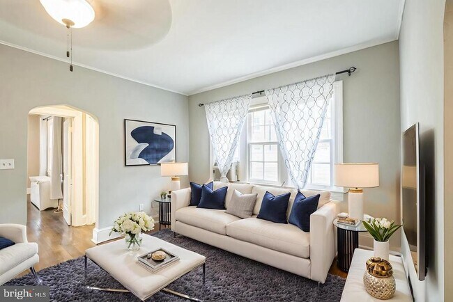 Building Photo - 208 Farragut St NW