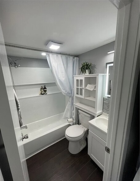 Building Photo - 3502 Dow Ave