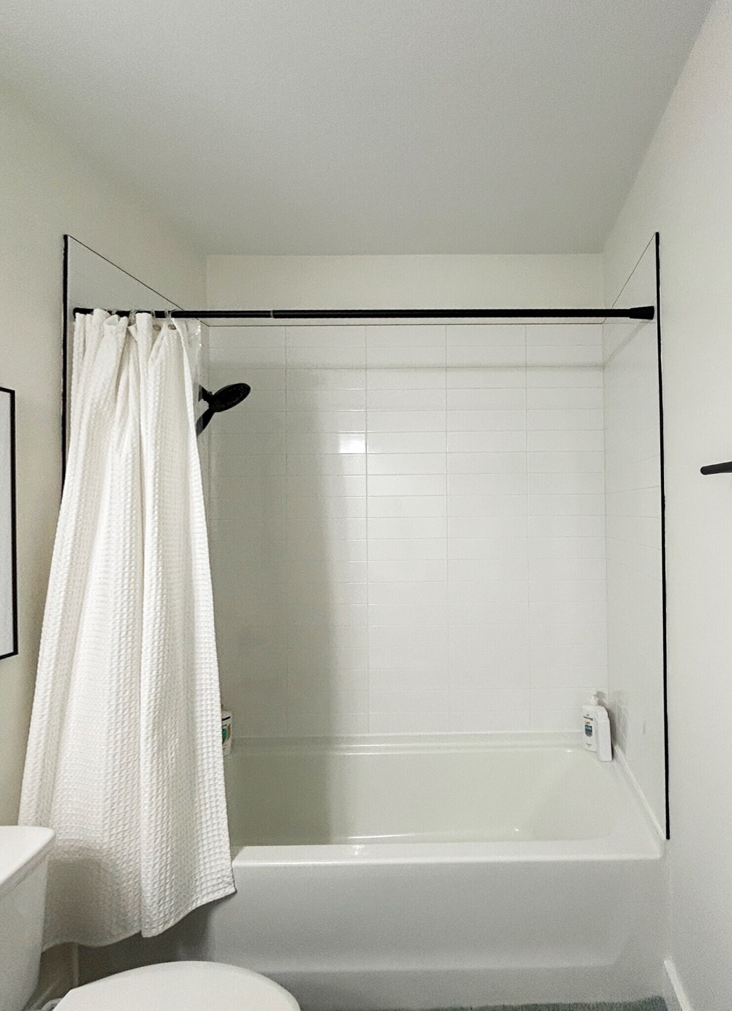 Building Photo - 3051 Hillside Rd