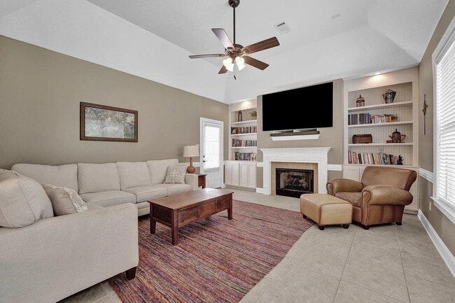 Building Photo - 5967 Carters Bluff Dr