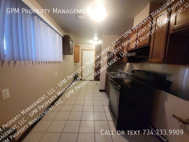 Building Photo - 17375 Harman St