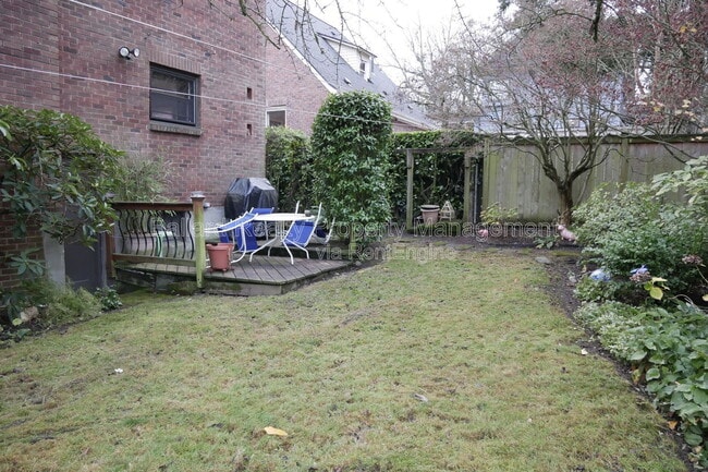 Building Photo - 1403 2nd Ave N