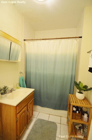 Building Photo - 32 Edgerly Rd