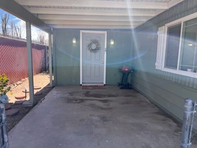 Building Photo - 4 Bedroom doublewide with Garage/Workshop ...