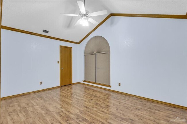 Building Photo - 15 N 21st St