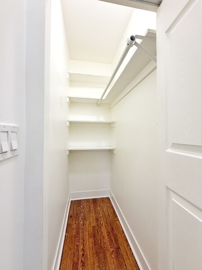 Building Photo - 3316 W Flournoy St