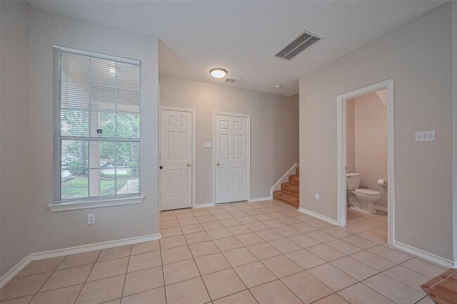 Building Photo - 16839 Carrollton Creek Ln
