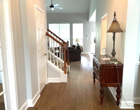 Building Photo - Great Location, wonderful Schools, Large e...
