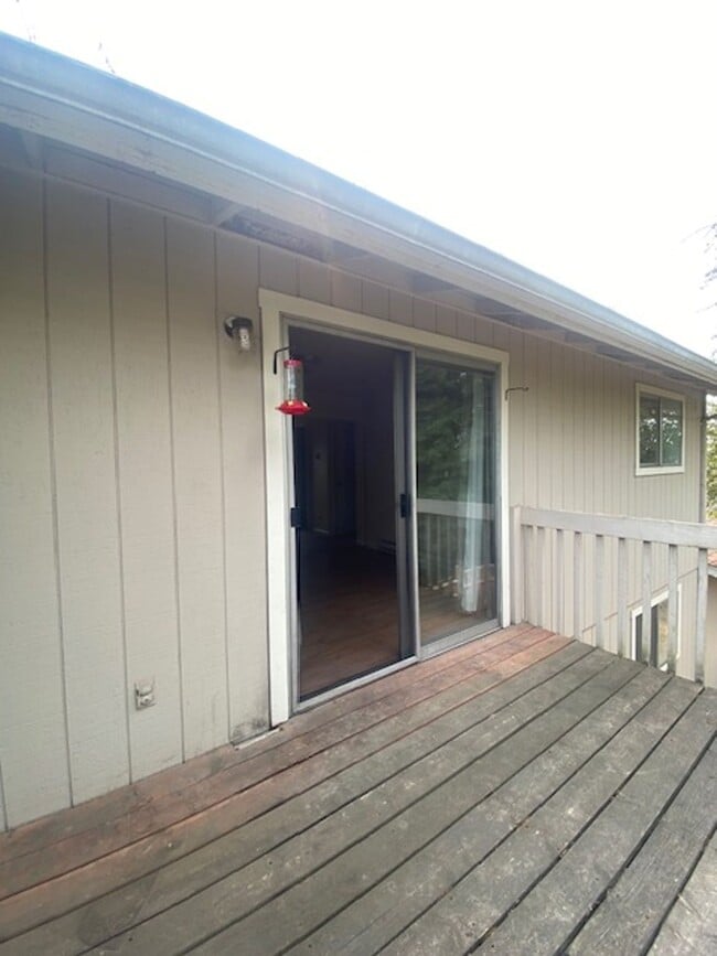 Building Photo - Update Two Bedroom on the First Floor with Covered back patio!