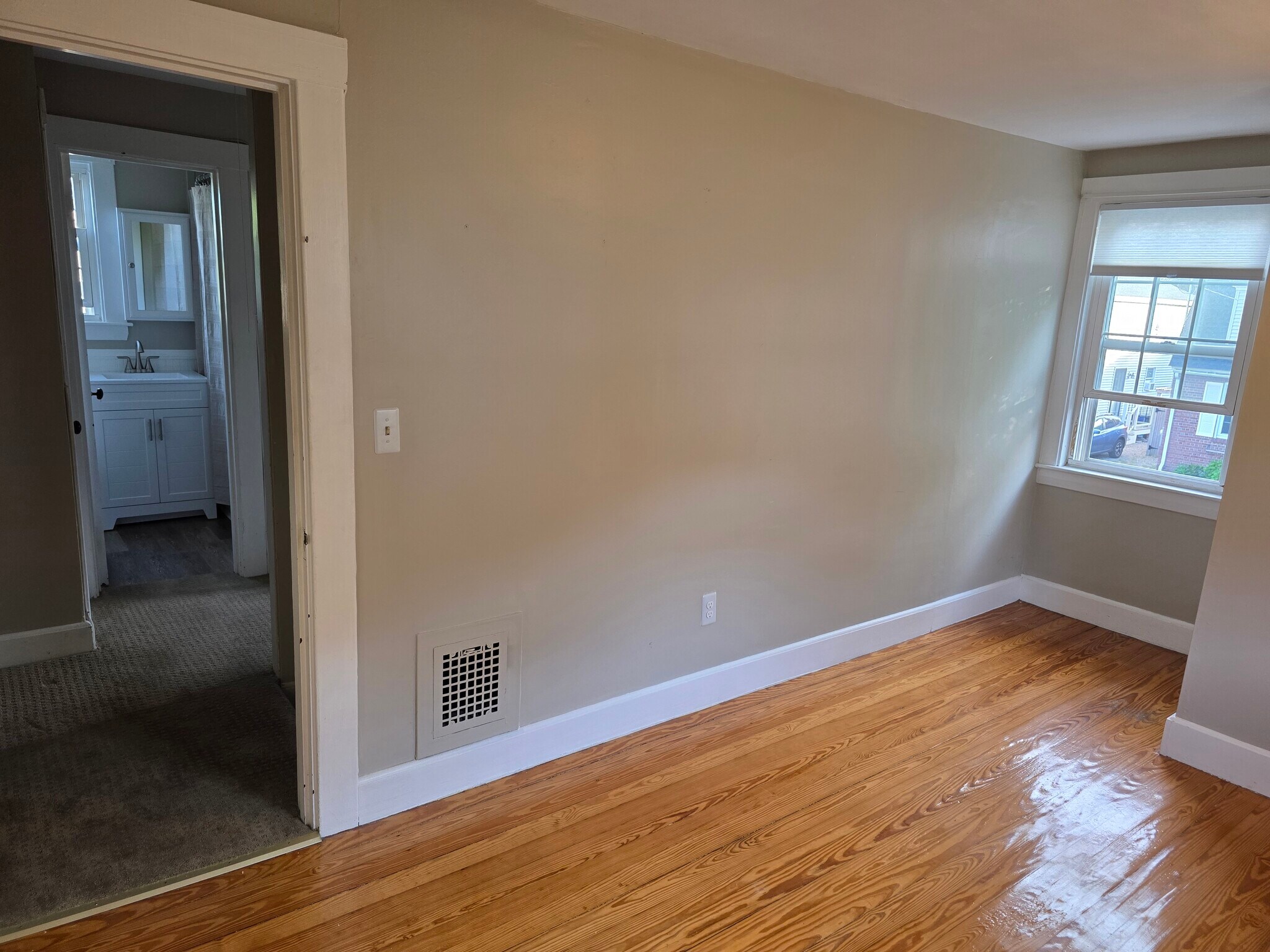 Main Bedroom - 258 Raleigh Way