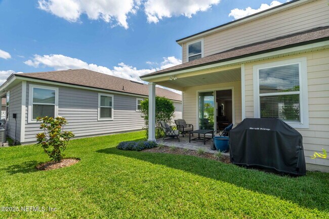 Building Photo - 121 Thistleton Wy