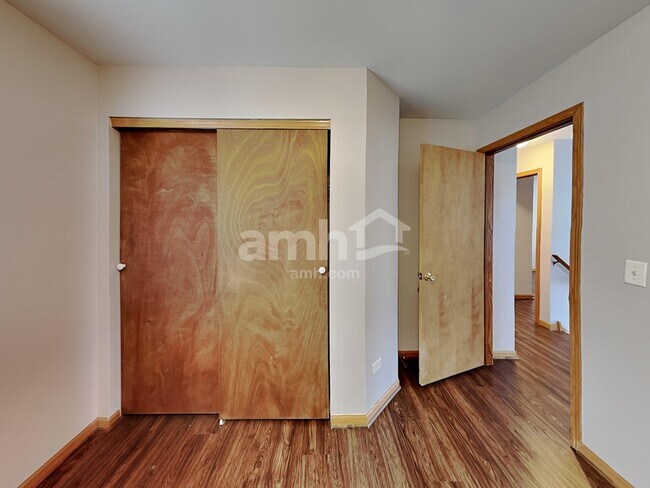 Building Photo - 1907 Westmore Grove Dr