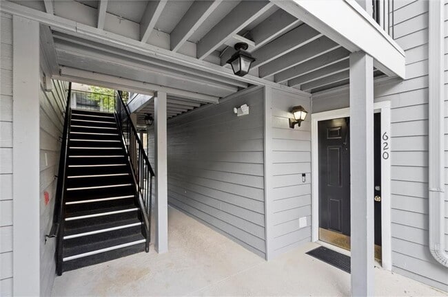 Building Photo - 620 Granville Ct