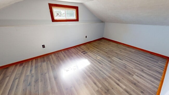 Building Photo - 2 bedroom in a country setting